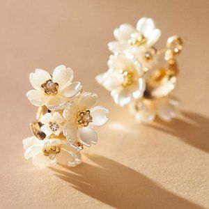 NEW~ Anthropologie "Theia Dani Sakura" White Flower Cluster Hoop Earrings